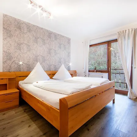 Landgasthaus Zum Kreuzberg Hotel