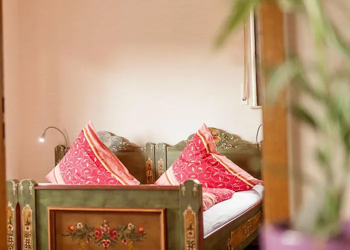 Hotel Landgasthaus Zum Kreuzberg Schonbach (Vulkaneifel)