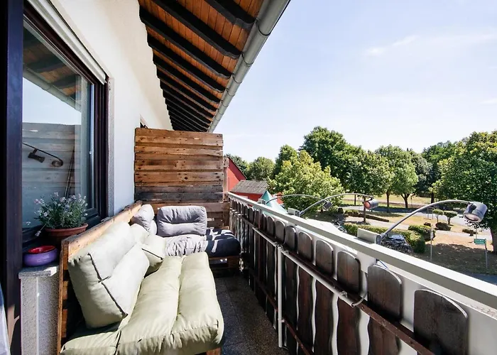 Landgasthaus Zum Kreuzberg Hotel Schonbach (Vulkaneifel)