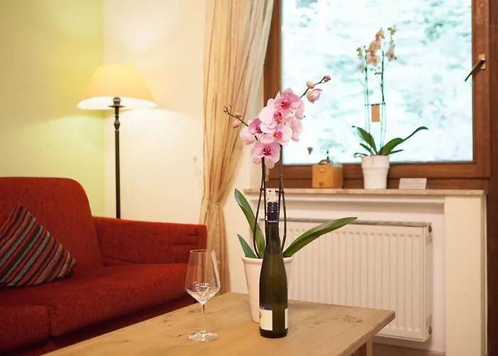 Landgasthaus Zum Kreuzberg 2*