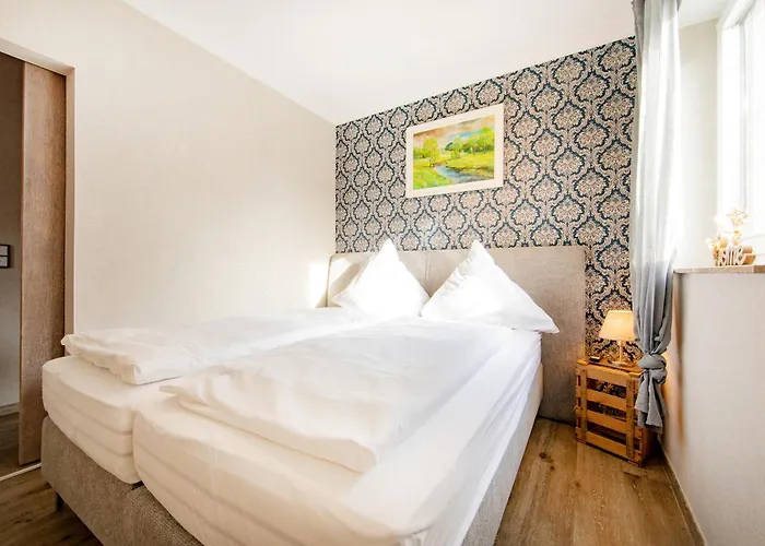 Hotel Landgasthaus Zum Kreuzberg 2*