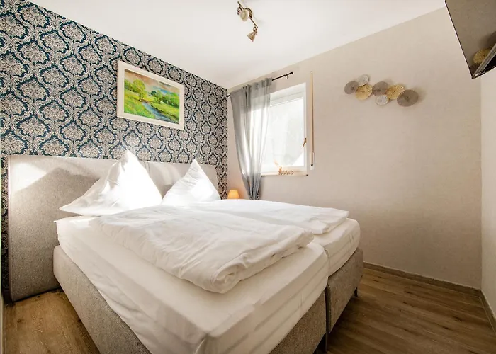 Landgasthaus Zum Kreuzberg Schonbach (Vulkaneifel)