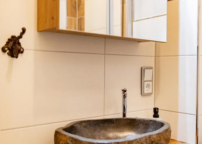 Hotel Landgasthaus Zum Kreuzberg 2*