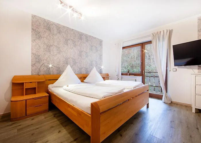 Landgasthaus Zum Kreuzberg Hotel