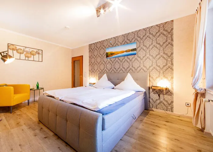 Landgasthaus Zum Kreuzberg Hotel Schonbach (Vulkaneifel)