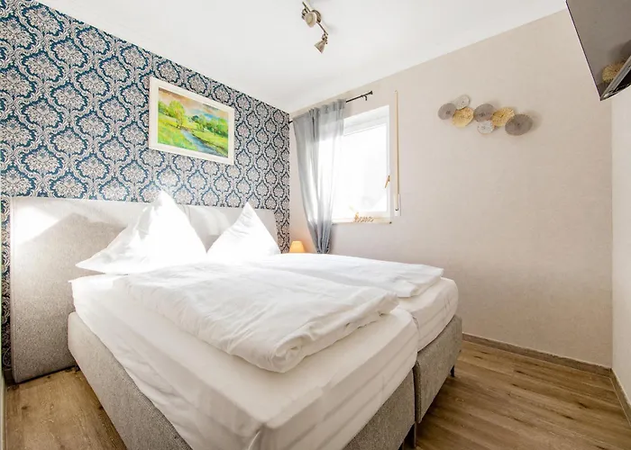 Hotel Landgasthaus Zum Kreuzberg Schonbach (Vulkaneifel)