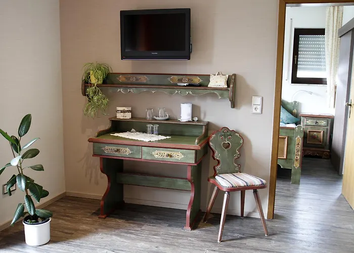 Hotel Landgasthaus Zum Kreuzberg Schonbach (Vulkaneifel)