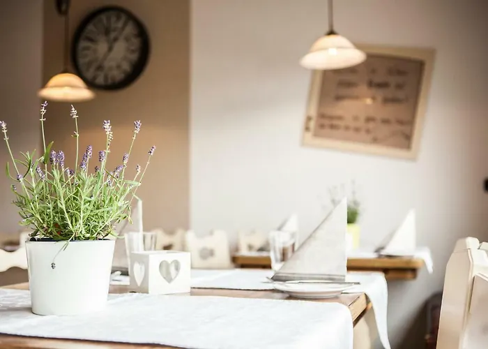 Landgasthaus Zum Kreuzberg Hotel