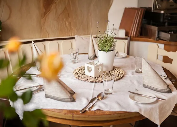 Landgasthaus Zum Kreuzberg 2*