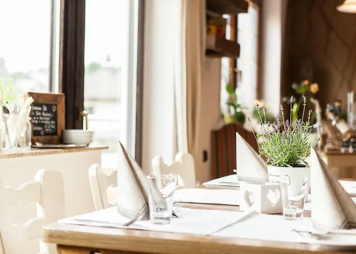 Landgasthaus Zum Kreuzberg Hotel